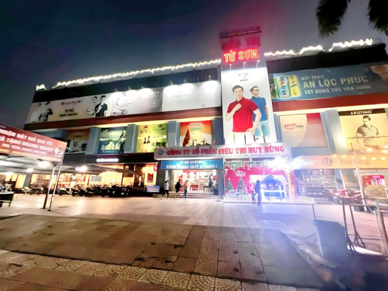 Bắc Ninh: Nhiều hàng hóa không rõ nguồn gốc bày bán công khai tại Siêu thị Từ Sơn