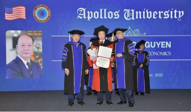 Doanh nhân Nguyễn Đình Thắng nhận sắc phong Giáo sư Kinh tế danh dự của Đại học Apollos - USA