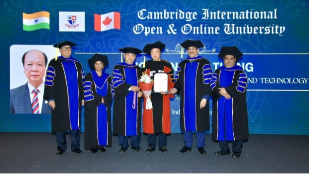 Doanh nhân Nguyễn Đình Thắng nhận sắc phong Tiến sĩ Khoa học và Công nghệ danh dự của Trường Đại học Quốc tế mở và trực tuyến (Cambridge Internatinal) - Canada.