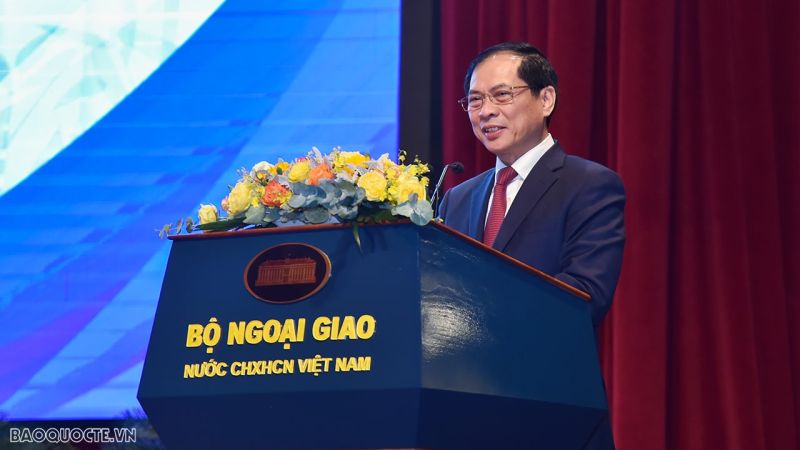 Bộ trưởng Ngoại giao Bùi Thanh Sơn phát biểu bế mạc Hội nghị Ngoại giao 32. (Ảnh: Tuấn Anh)