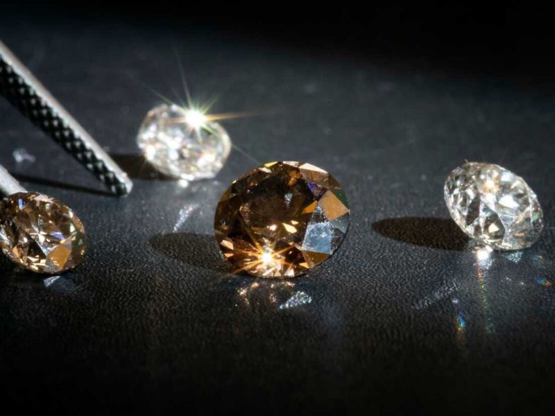 EU chính thức đặt lệnh cấm với kim cương Nga. (Nguồn: AFP)