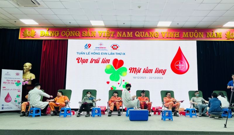 Nhiệt điện Mông Dương hưởng ứng Tuần lễ hồng EVN với thông điệp “Vạn trái tim - Một tấm lòng”