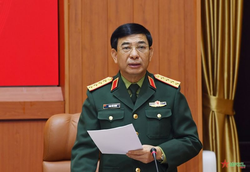 Đại tướng Phan Văn Giang, Ủy viên Bộ Chính trị, Phó bí thư Quân ủy Trung ương, Bộ trưởng Bộ Quốc phòng điều hành hội nghị.
