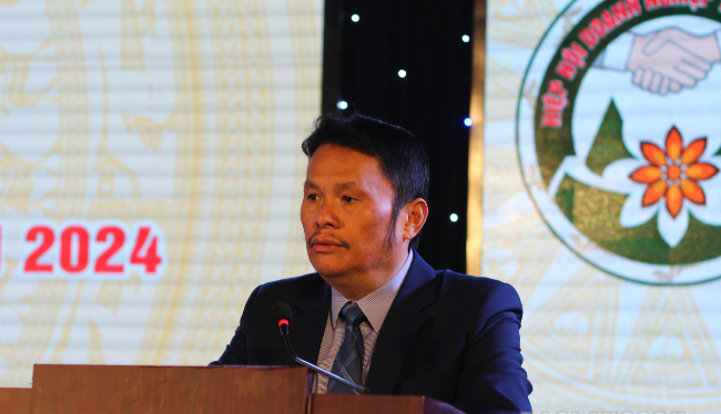 Lãnh đạo Hiệp hội doanh nghiệp tỉnh Lạng Sơn phát biểu tại hội nghị
