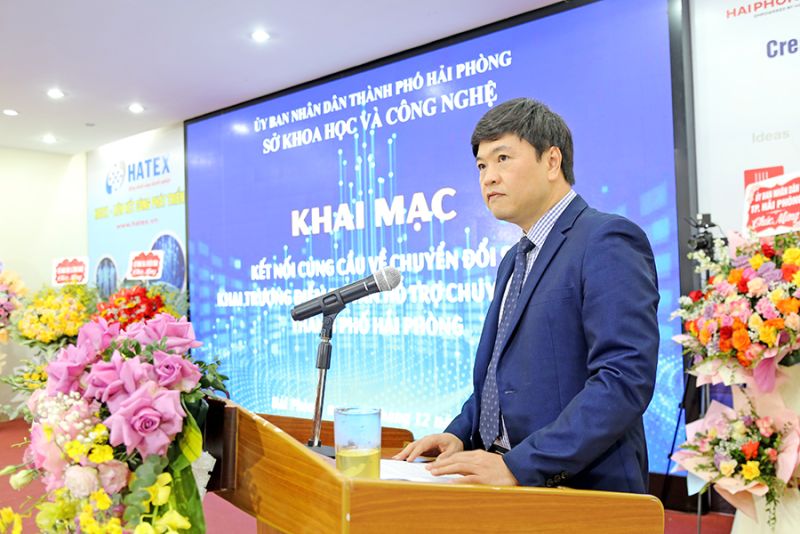 Phó Chủ tịch UBND thành phố Hoàng Minh Cường phát biểu tại Lễ khai trương.