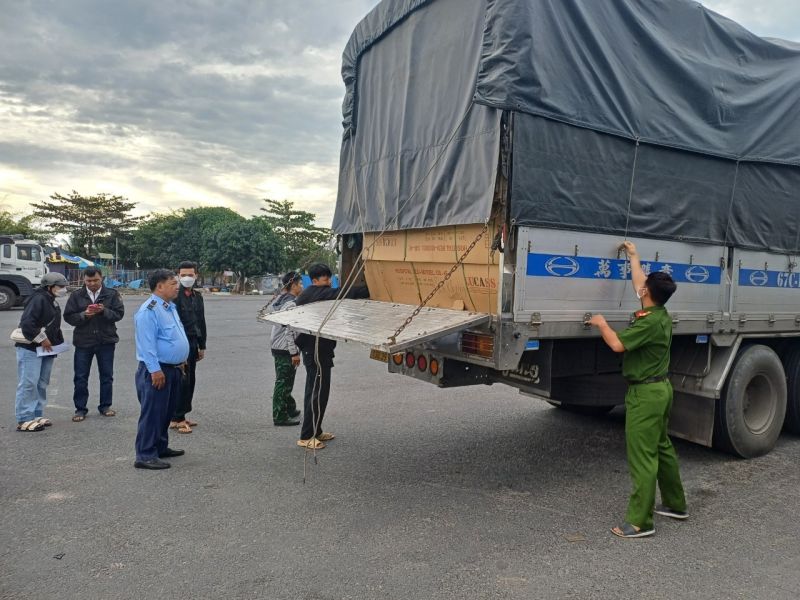 An Giang phát hiện số lượng lớn hàng hoá không nguồn gốc, xuất xứ, hàng hóa nhập lậu