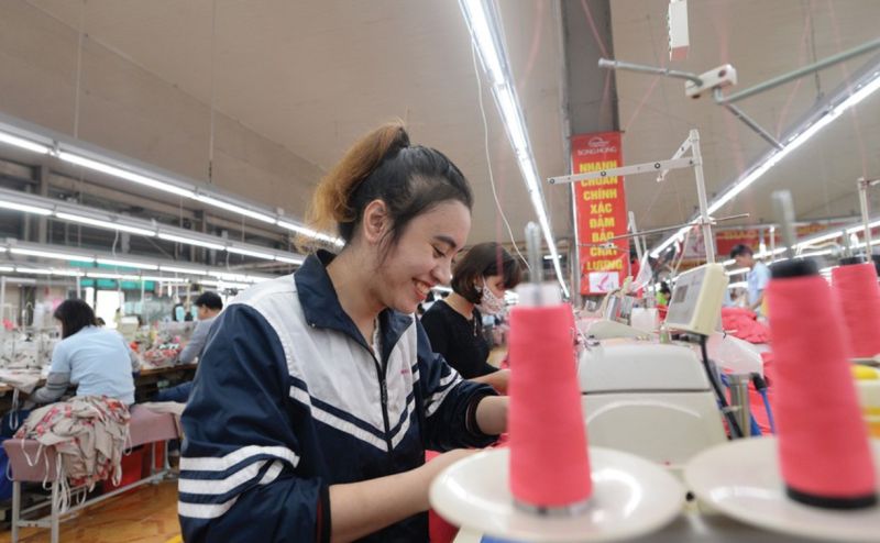 Dệt may đang trong tâm thế chuẩn bị để bước vào đà hồi phục của ngành