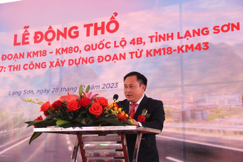 Phó Chủ tịch UBND tỉnh Lạng Sơn Lương Trọng Quỳnh phát biểu tại buổi lễ