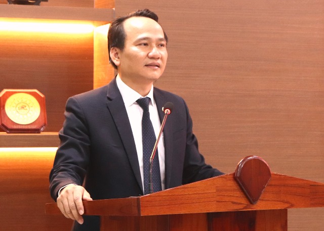 Trưởng ban Tổ chức Thành ủy Nguyễn Đình Vĩnh phát biểu giao nhiệm vụ