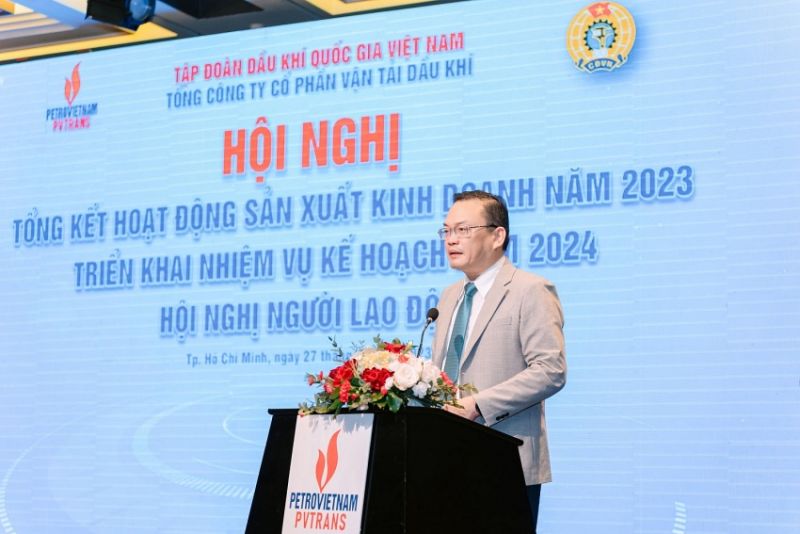 Ông Nguyễn Quốc Thịnh - Phó Tổng Giám đốc, Chủ tịch Công đoàn PVTrans báo cáo.