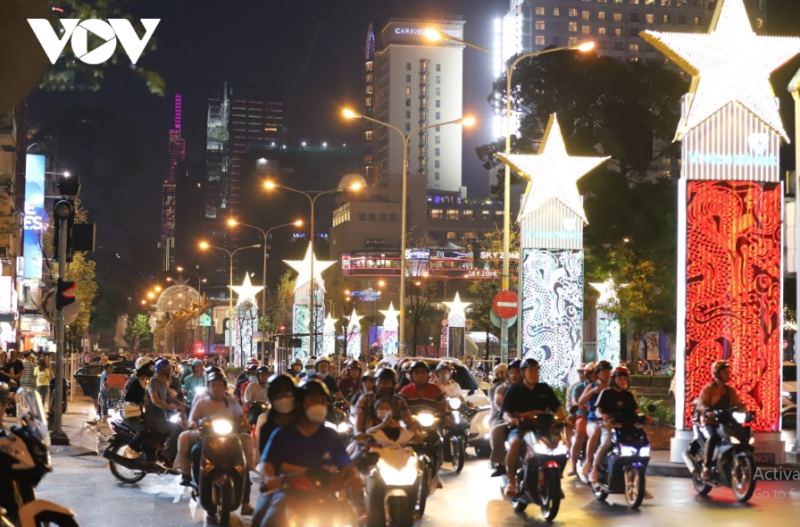 Vượt “cơn gió ngược”: Phong ba bão táp, càng vững tay chèo