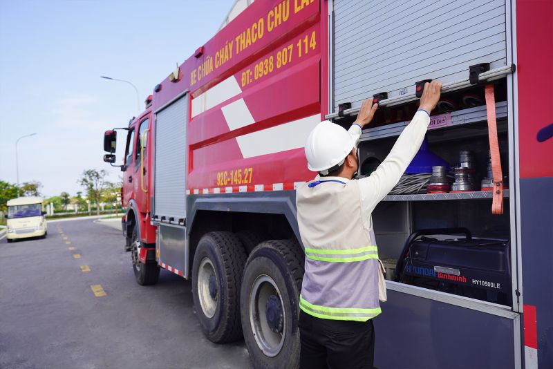 Kiểm tra tủ dụng cụ PCCC - CNCH và hệ thống tiếp nước xe chữa cháy