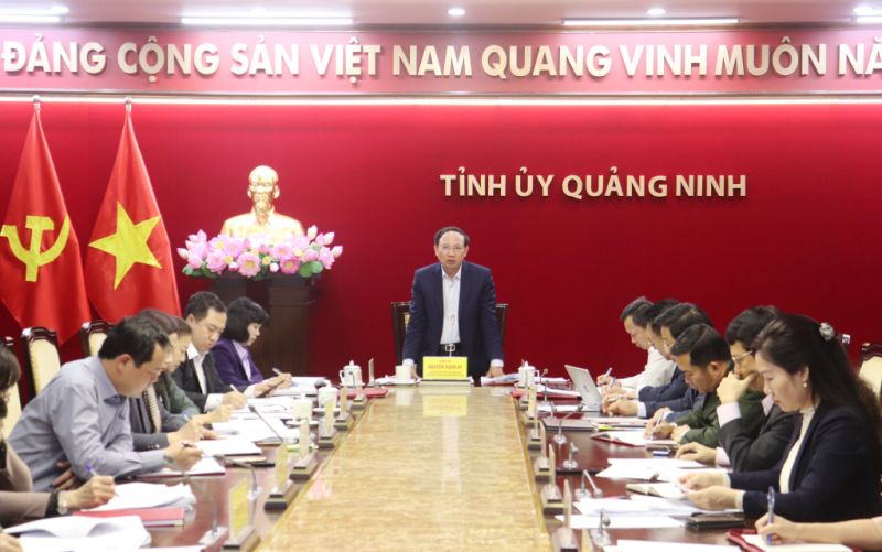 Ông Nguyễn Xuân Ký, Ủy viên Trung ương Đảng, Bí thư Tỉnh ủy, Chủ tịch HĐND tỉnh Quảng Ninh, kết luận hội nghị.