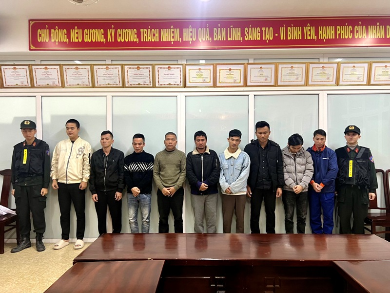 Thừa Thiên Huế- Liên tiếp phá nhiều đường dây đánh bạc, cá độ, lô đề hàng trăm tỷ đồng