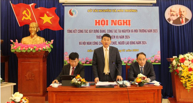 Giám Đốc Sở Tài Nguyên và Môi trường Bùi Quang Huy phát biểu tại hộ nghị.
