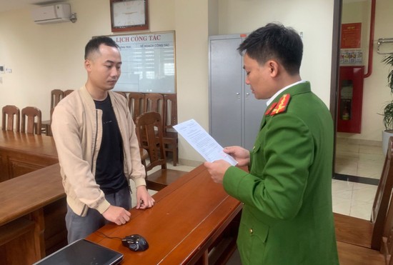 Cơ quan CSĐT Công an TP. Thanh Hoá thi hành Quyết định khởi tố bị can đối với Lê Văn Thọ