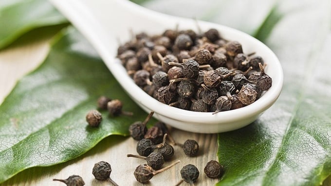 Giá tiêu hôm nay 8/1: Giá tiêu trong nước dao động từ 81.000 - 83.000 đồng/kg