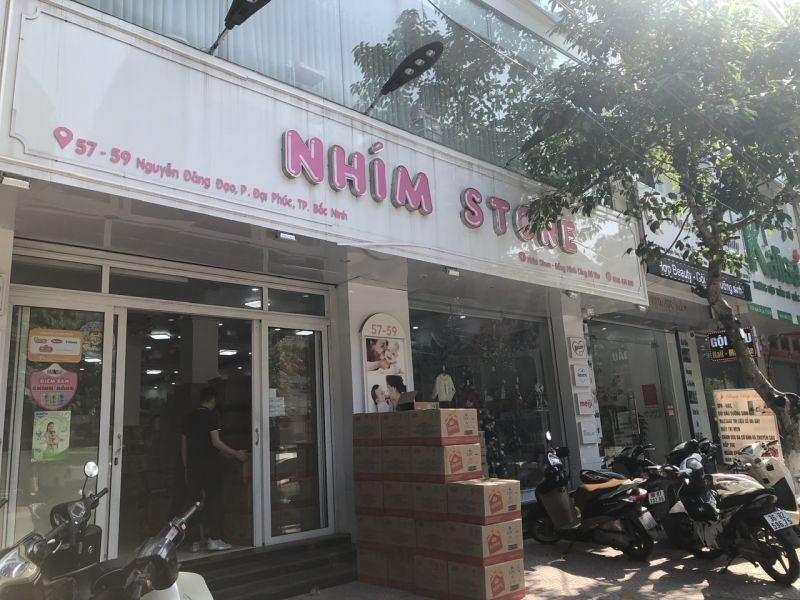 Bài 3: Bắc Ninh - Nhiều hàng hoá trắng thông tin tại nhiều chuỗi cửa hàng mẹ và bé