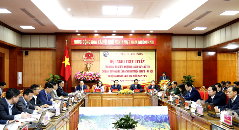 Các đại biểu tham dự hội nghị tại điểm cầu UBND tỉnh Lạng Sơn