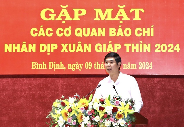 Ông Lâm Hải Giang thông tin về tình hình KT-XH năm 2023 đến các cơ quan báo chí. Ảnh: V.H