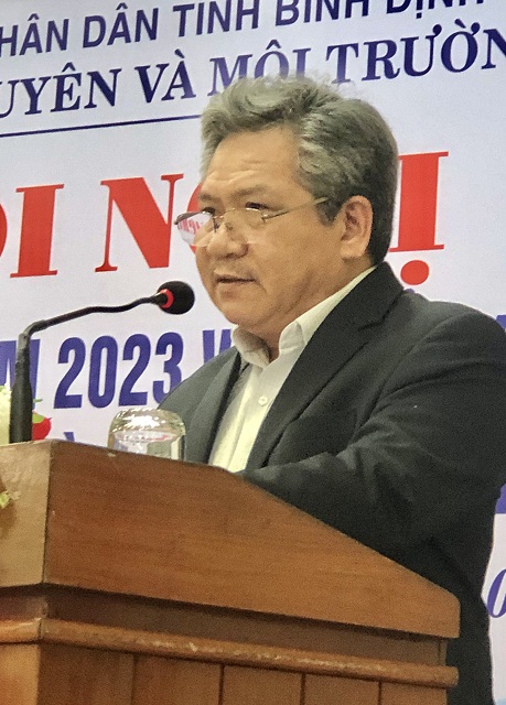 Ông Huỳnh Quang Vinh trình bày báo cáo tổng kết. Ông Huỳnh Quang Vinh trình bày báo cáo tổng kết.