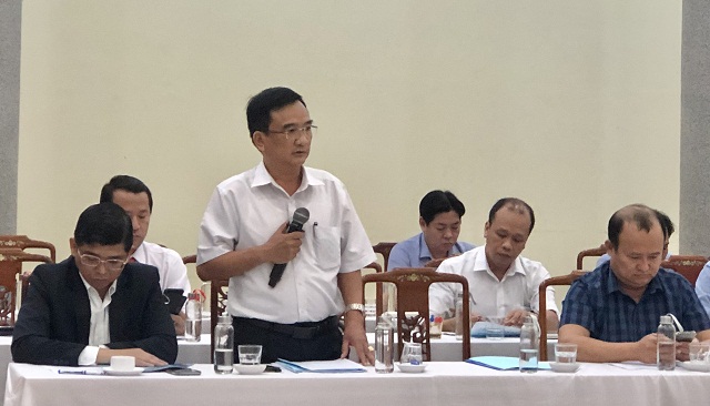 Đại diện UBND thị xã An Nhơn (người đứng) trình bày tham luận. Đại diện UBND thị xã An Nhơn (người đứng) trình bày tham luận.