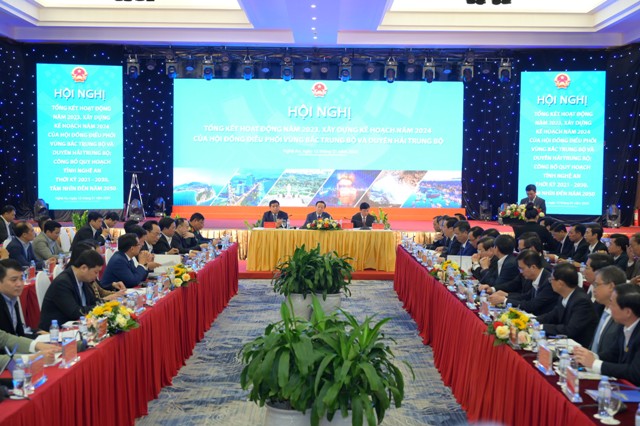 Hội nghị công bố Quy hoạch tỉnh Nghệ An thời kì 2021 – 2030, tầm nhìn đến 2050 và Đồ án điều chỉnh tổng thể Quy hoạch chung xây dựng Khu Kinh tế Đông Nam Nghệ An đến năm 2040.