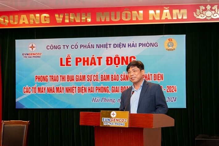 Tổng Giám đốc Công ty - Ông Dương Sơn Bá phát biểu tại buổi lễ.