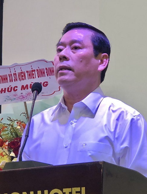 Ông Lê Hoàng Nghi phát biểu y kiến tham luận.