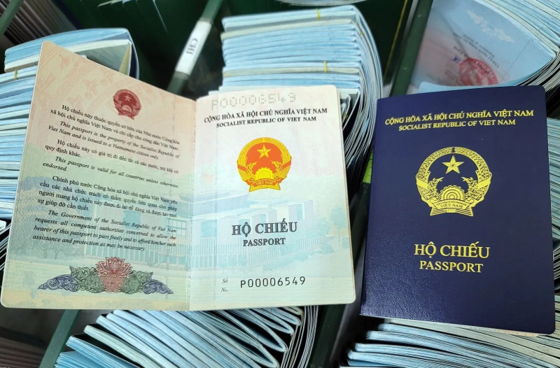 Hộ chiếu Việt Nam cần tiếp tục cải thiện về thứ hạng. Ảnh: MH