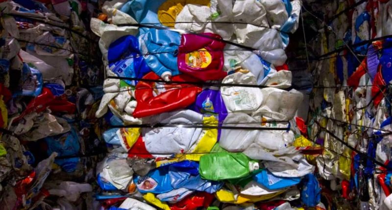 Tình trạng dư cung các nguyên vật liệu nhựa