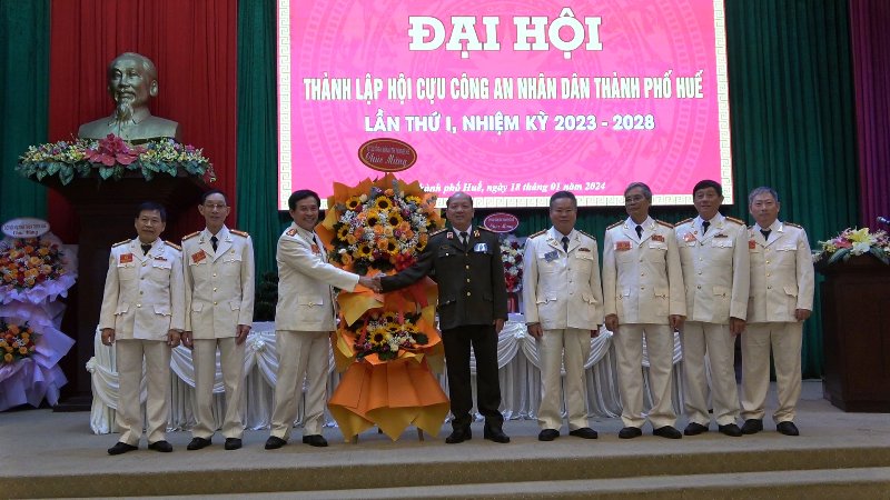 Đại tá Hoàng Long- Được bầu làm Chủ tịch Hội Cựu Công an nhân dân Thành phố Huế