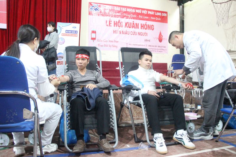 Lạng Sơn: Tiếp nhận 864 đơn vị máu tại Lễ hội Xuân hồng – Chủ nhật đỏ năm 2024