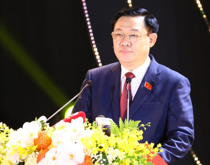 Chủ tịch Quốc hội Vương Đình Huệ phát biểu tại buổi lễ.