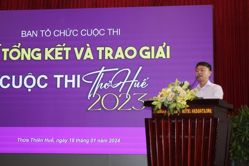 Tiến sĩ lý luận phê bình văn học Lê Thanh Nga - Giảng viên Trường Sư phạm, Trường Đại học Vinh phát biểu về cuộc thi 