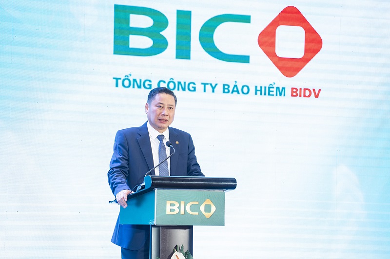 Tổng Giám đốc BIC Trần Hoài An báo cáo Hội nghị về kết quả kinh doanh năm 2023 của BIC