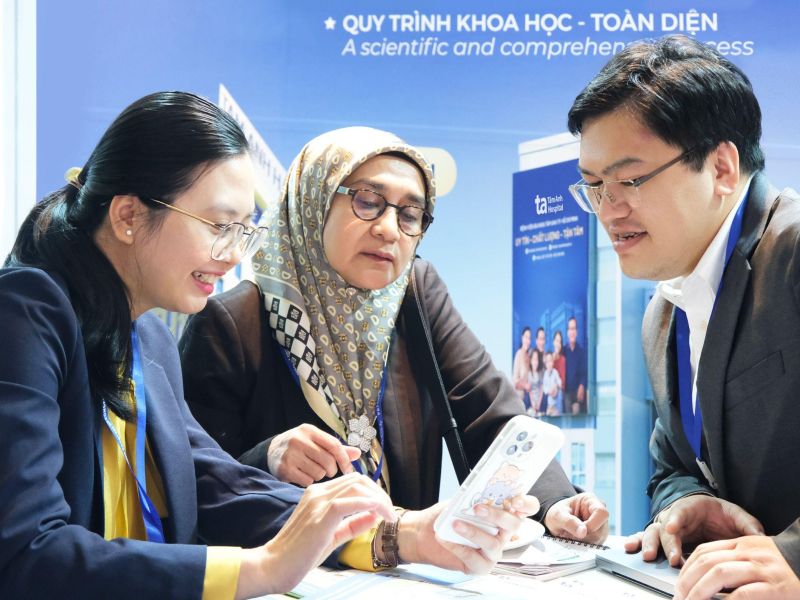 Các bác sĩ Việt Nam trao đổi cùng chuyên gia quốc tế tại Hội nghị Tim bẩm sinh quốc tế