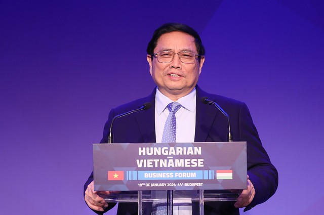 Thủ tướng Phạm Minh Chính kêu gọi các nhà đầu tư, doanh nghiệp Hungary tìm hiểu cơ hội, mở rộng hợp tác, đầu tư với Việt Nam - Ảnh: VGP/Nhật Bắc