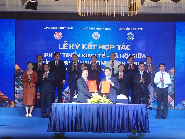 Ký kết hợp tác giữa tỉnh Phú Yên và tỉnh Ninh Thuận