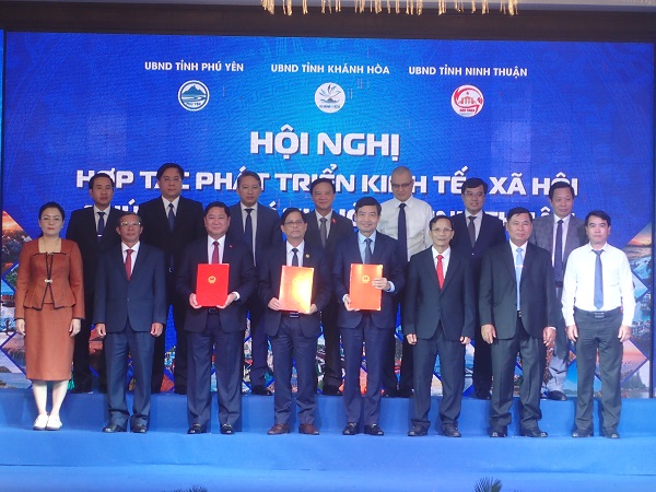 Hoàn thành việc ký kết hợp tác giữa 3 tỉnh: Phú Yên- Khánh Hòa- Ninh Thuận
