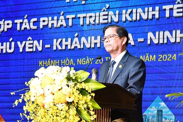 Ông Nguyễn Tấn Tuân- Phó Bí thư Tỉnh ủy, Chủ tịch UBND tỉnh Khánh Hòa phát biểu khai mạc