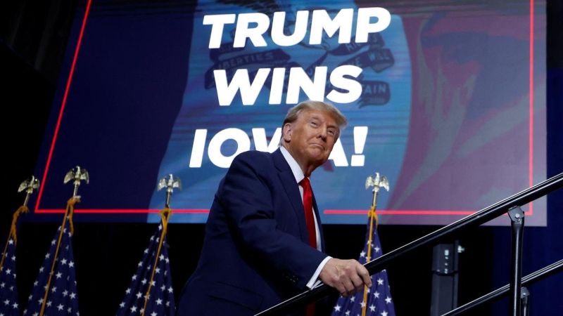 Bầu cử Mỹ 2024: Thêm một ứng cử viên bất ngờ từ bỏ cuộc đua, tuyên bố ủng hộ cựu Tổng thống Donald Trump. Nguồn Reuters