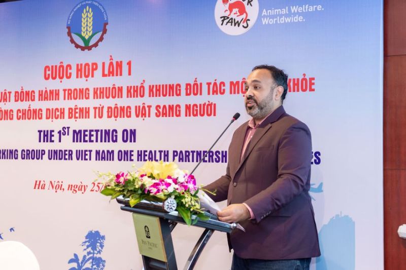 Bác sĩ Karan Kukreja, Trưởng chương trình Động vật đồng hành tại Đông Nam Á của FOUR PAWS International