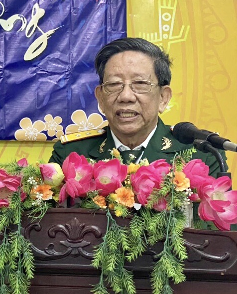 Ông Nguyễn Khắc Minh phát biểu lời cảm ơn Hiệp hội Du lịch tỉnh Bình Định. Ảnh: V.H