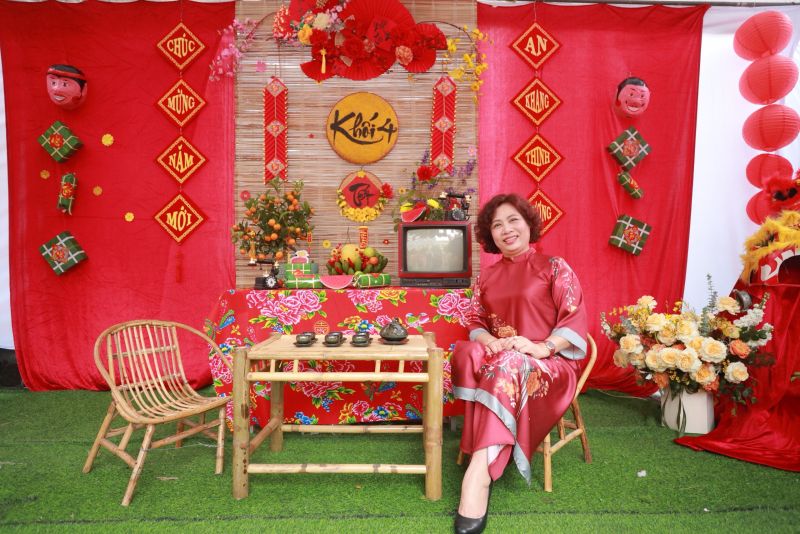 Cô giáo Nguyễn Thanh Huyền – Bí thư chi bộ - Hiệu trưởng nhà trường