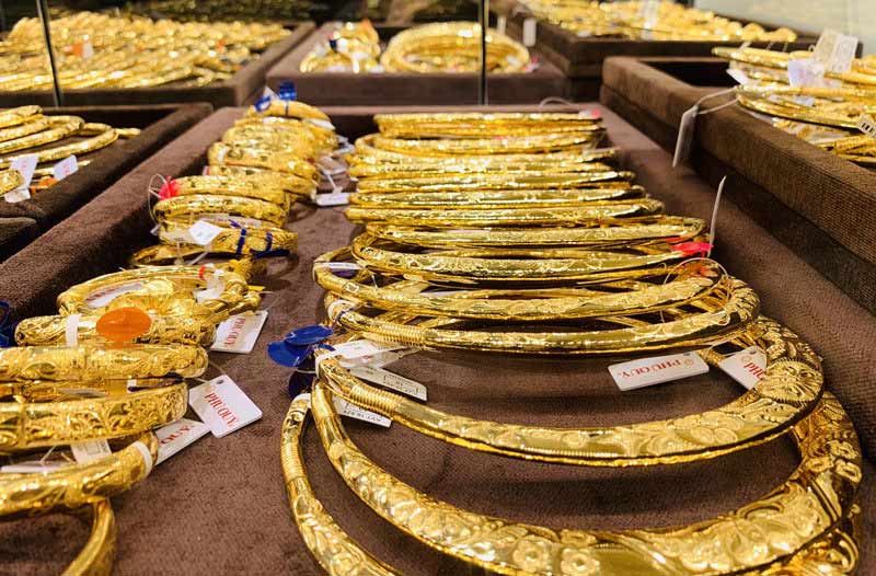 Giá vàng giảm sâu khi kết thúc tuần giao dịch, kim loại quý màu vàng đứng ở ngưỡng 2.039,750 USD/ounce. (Ảnh minh hoạ)