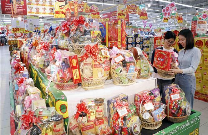 Long An: Thị trường Tết: Sức mua nhích lên, siêu thị hứa tăng khuyến mãi