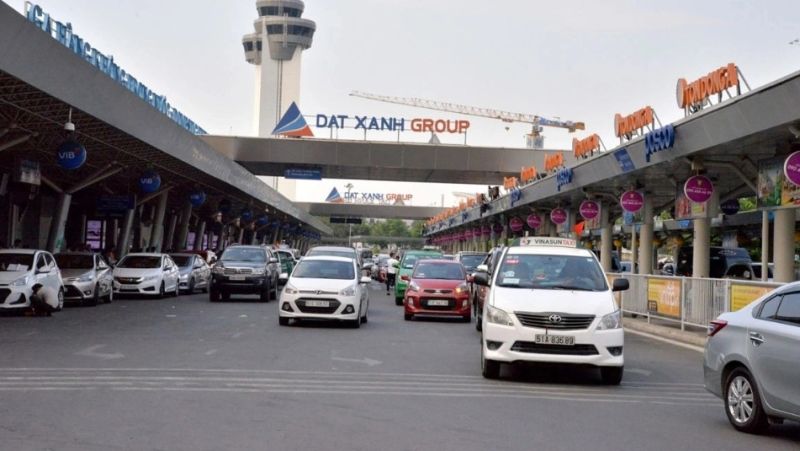 Chính thức thu phí không dừng ô tô ra vào Sân bay Nội Bài, Tân Sơn Nhất