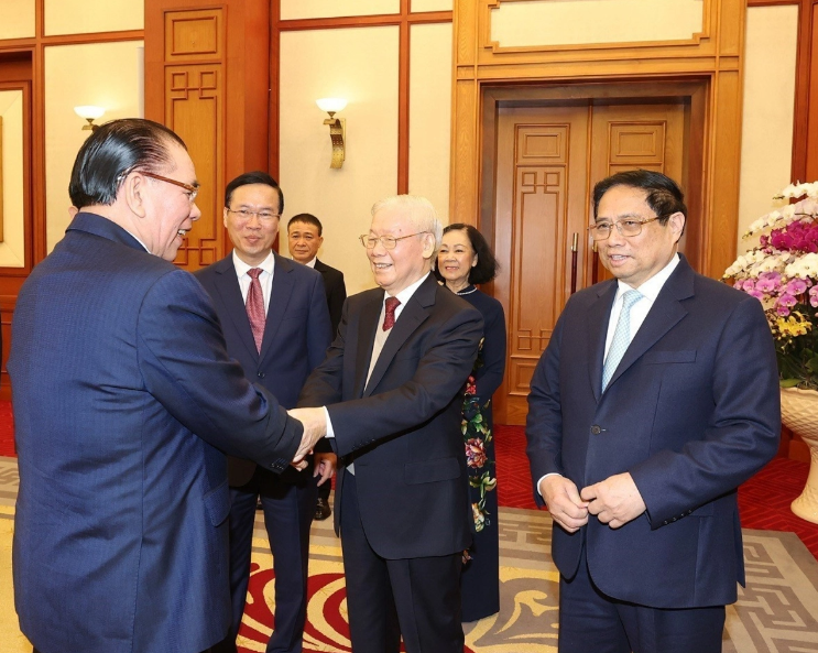 Tổng Bí thư Nguyễn Phú Trọng chúc Tết lãnh đạo, nguyên lãnh đạo Đảng, Nhà nước. Ảnh: TTXVN