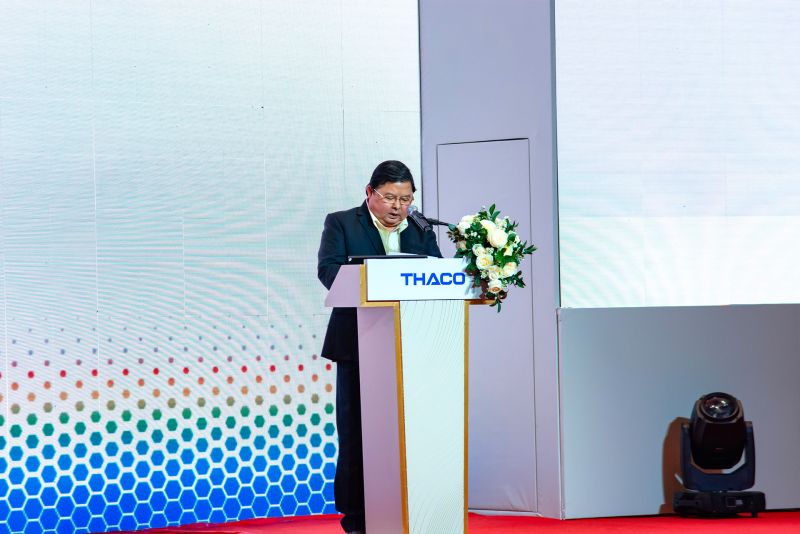 Phó Chủ tịch Thường trực HĐQT THACO Nguyễn Hùng Minh & Tổng Giám đốc THACO Phạm Văn Tài trình bày báo cáo tại hội nghị